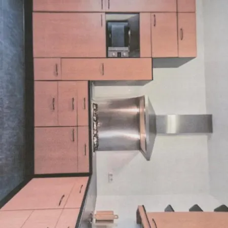 Tower Centre Apartment *