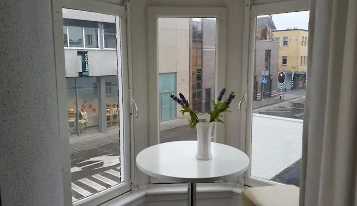 Apartment Tower Centre *