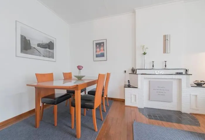 Apartment Tower Centre *