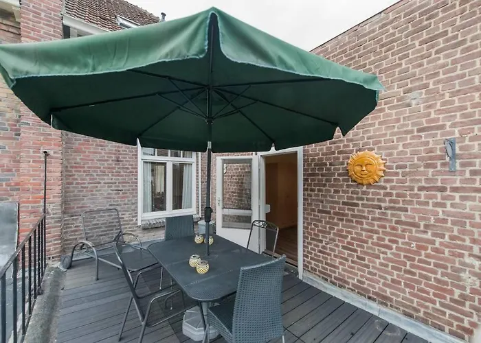 Tower Centre شقة *